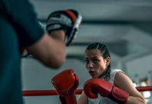 A Quick Guide to Choosing the Right Boxing Glove Size